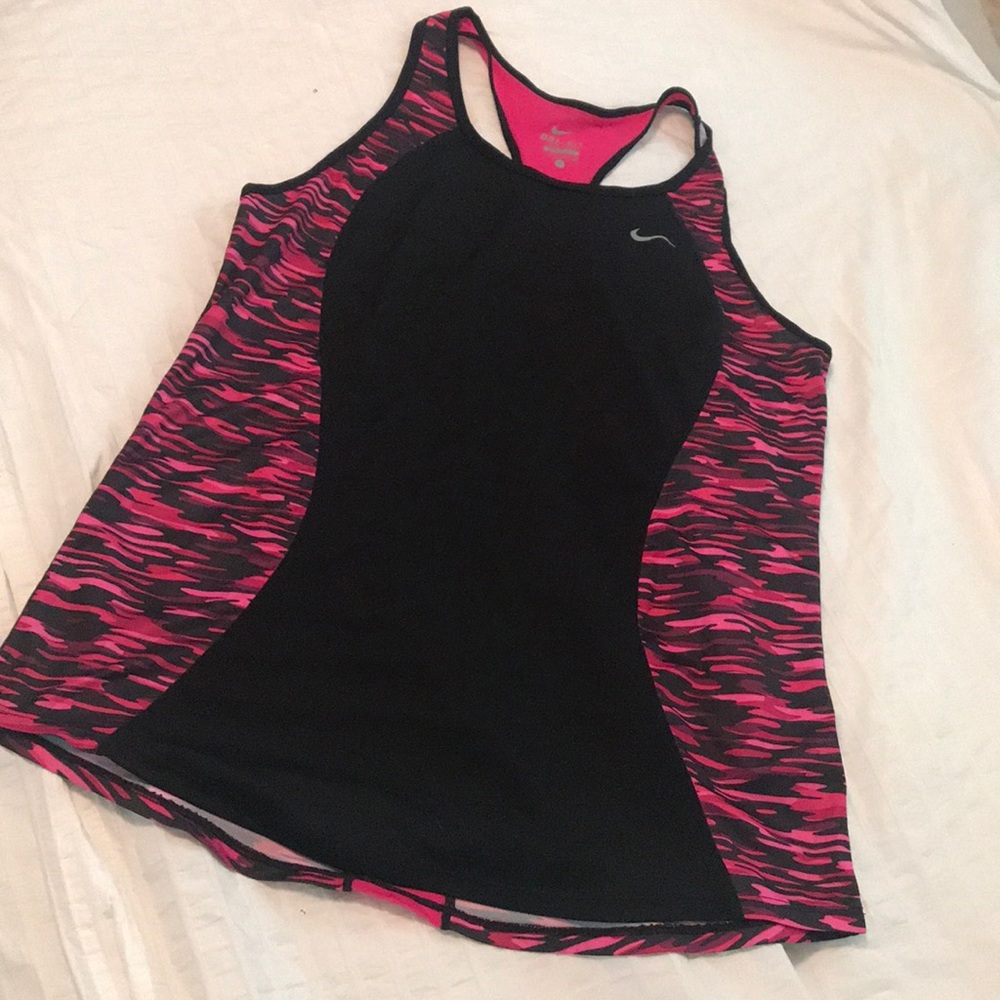 NIKE Drifit CAMO print tank